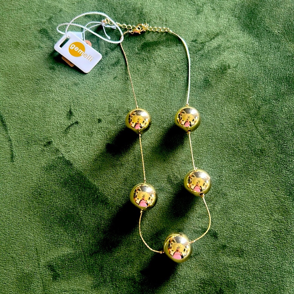Unique gold necklace!
